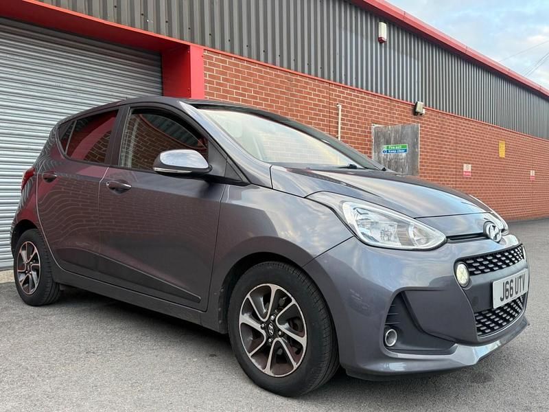Usado Hyundai i10 Premium 83 HP (61 kW) 2017 Cinzento Citadino