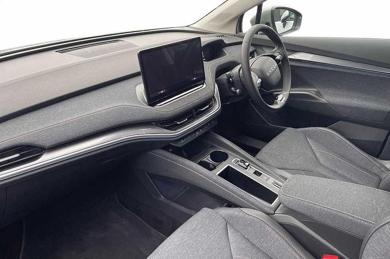 Usado Skoda Elroq SE 91 kW (125 CV) 2025 Gris SUV