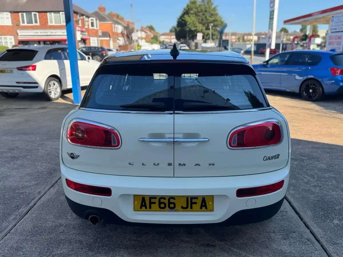 Used Mini Cooper Clubman 2016 White Estate