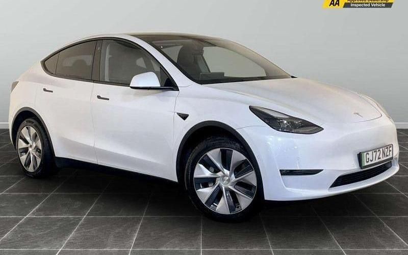 Used 2025 Tesla Model Y Long Range AWD SUV | £24,295 (Super price) - Image 1/2