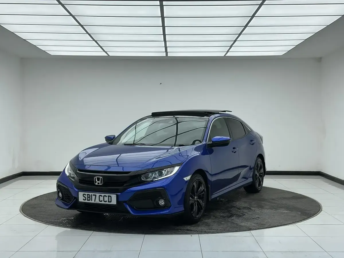 Used Honda Civic EX 129 HP (94 kW) 2017 Blue Hatchback