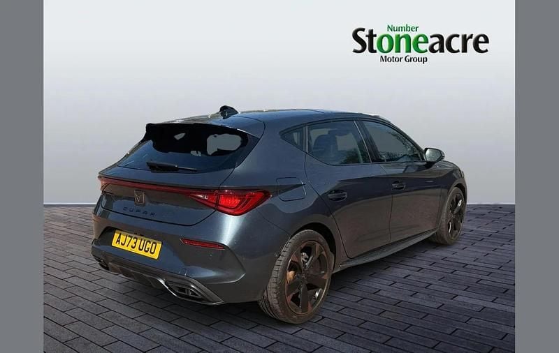 Usado Cupra Leon 147 CV (108 kW) 2024 Gris Utilitario