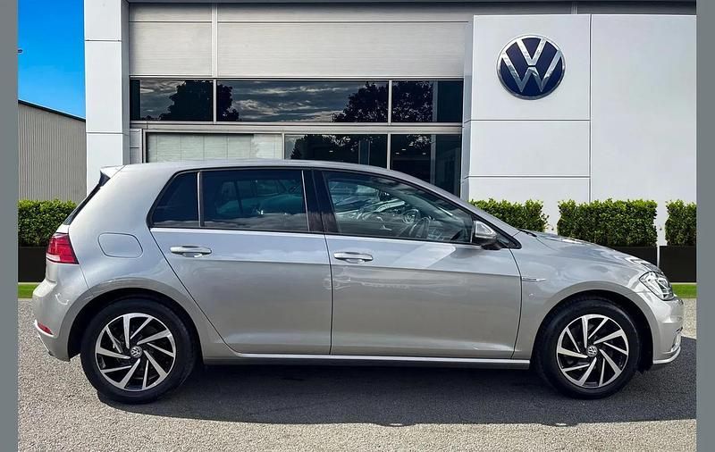 Used VW Golf VIII Edition 128 HP (94 kW) 2020 Silver Hatchback