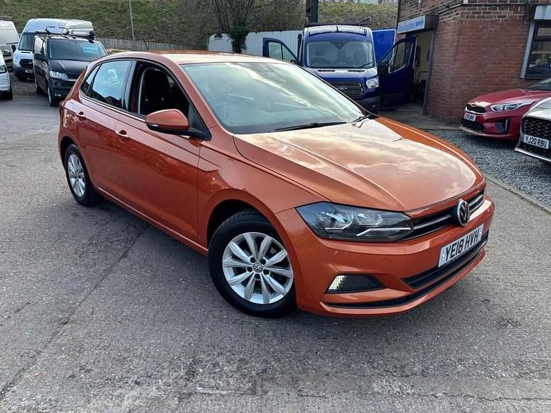 Used VW Polo SE 65 HP (47 kW) 2018 Orange Hatchback