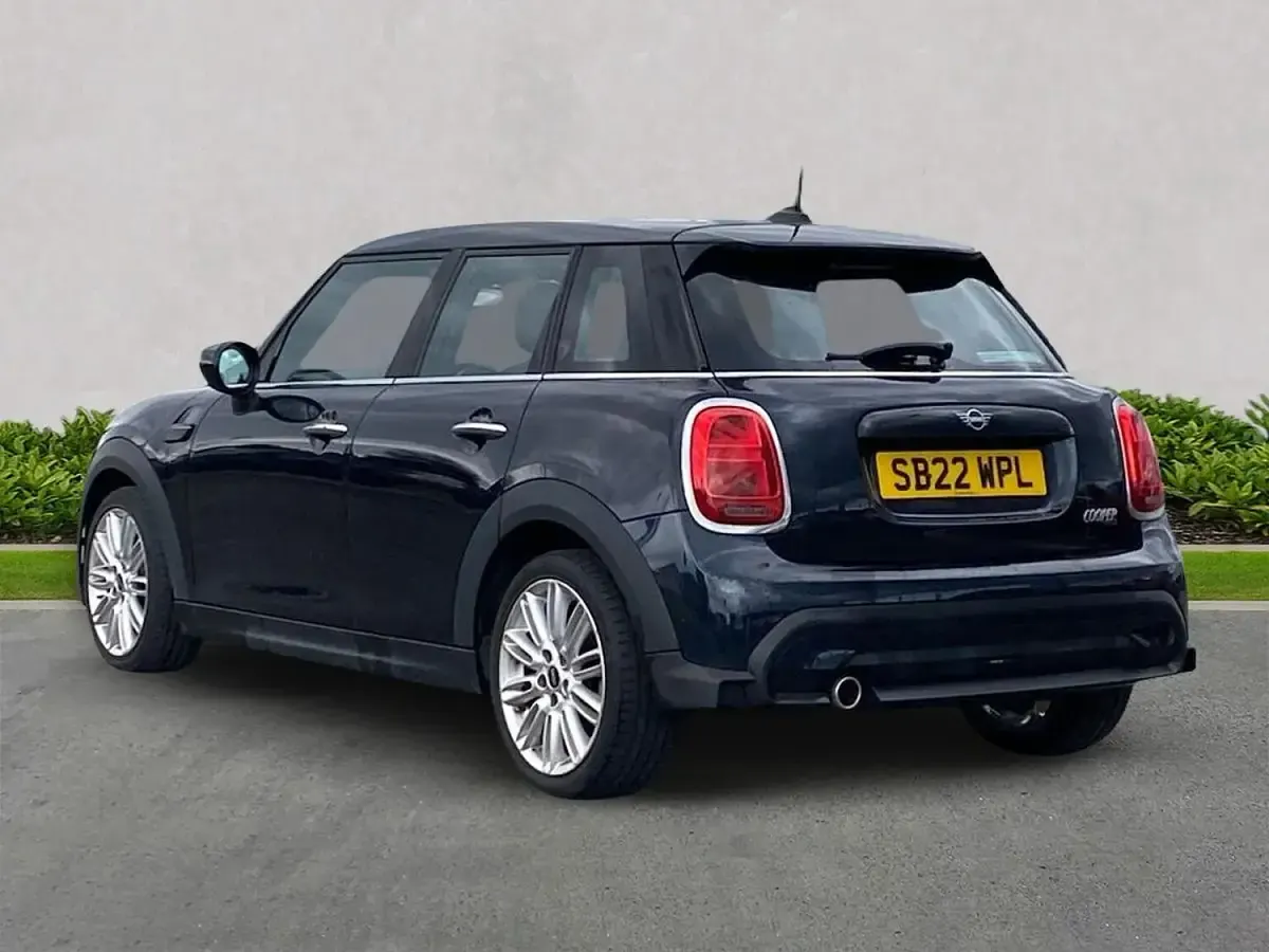 Used Mini Cooper Exclusive 136 HP (100 kW) 2022 Blue/black Hatchback