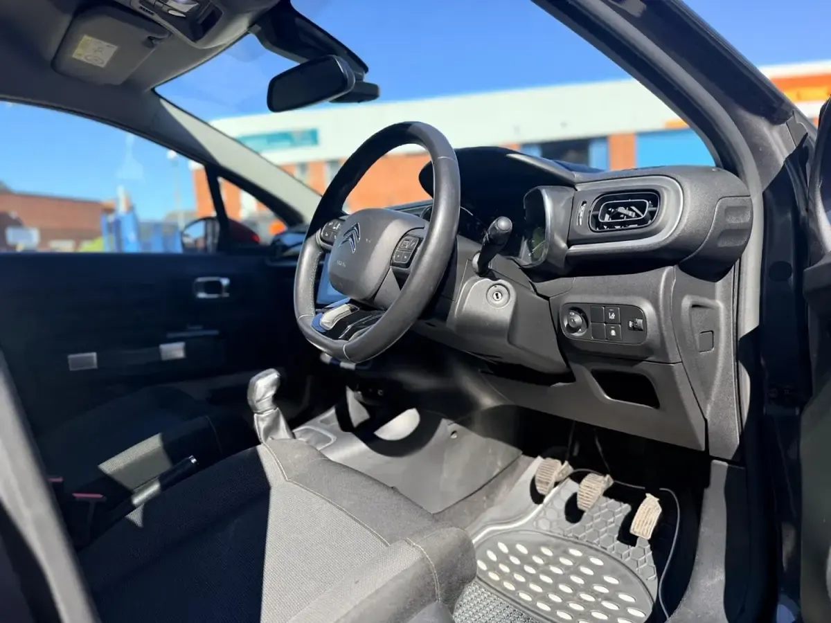 Used Citroën C3 Flair 80 HP (58 kW) 2018 Grey Hatchback