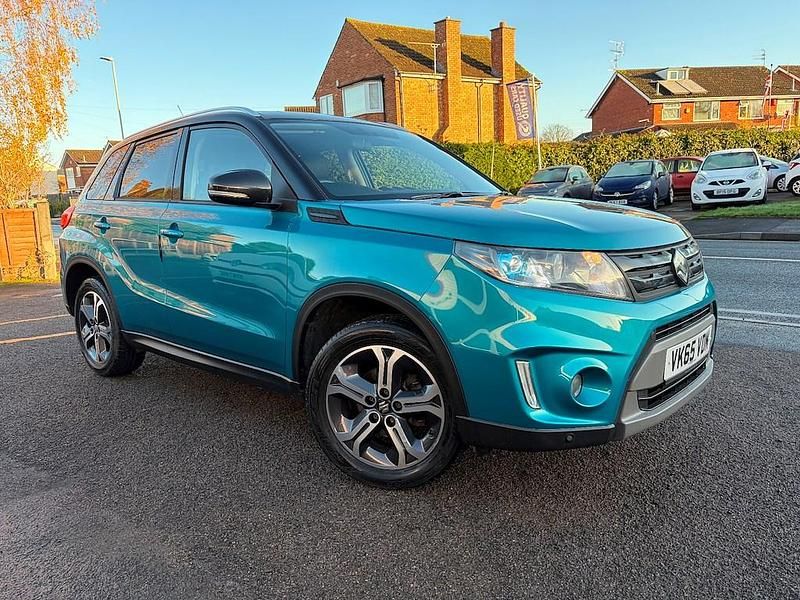 Turquoise/black Used 2015 Suzuki Vitara SZ5 Hatchback | £7,795 (Fair price) - Image 1/4