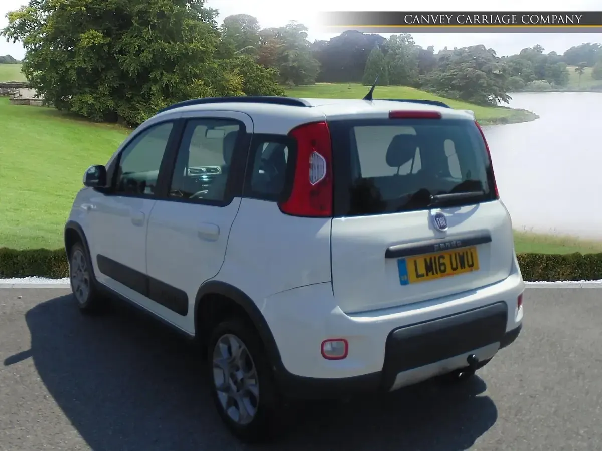 Used Fiat Panda 4x4 S 85 HP (62 kW) 2016 White Hatchback