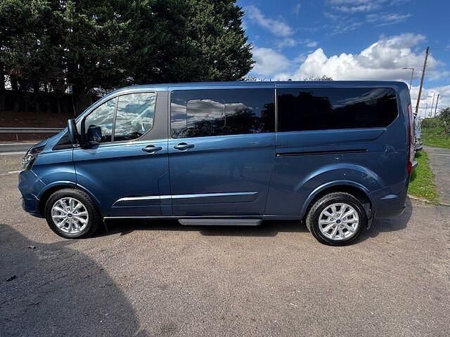 Used Ford Tourneo Titanium 130 HP (95 kW) 2020 Blue MPV