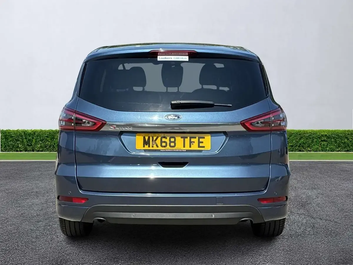 Used Ford S-MAX Titanium 150 HP (110 kW) 2018 Blue MPV