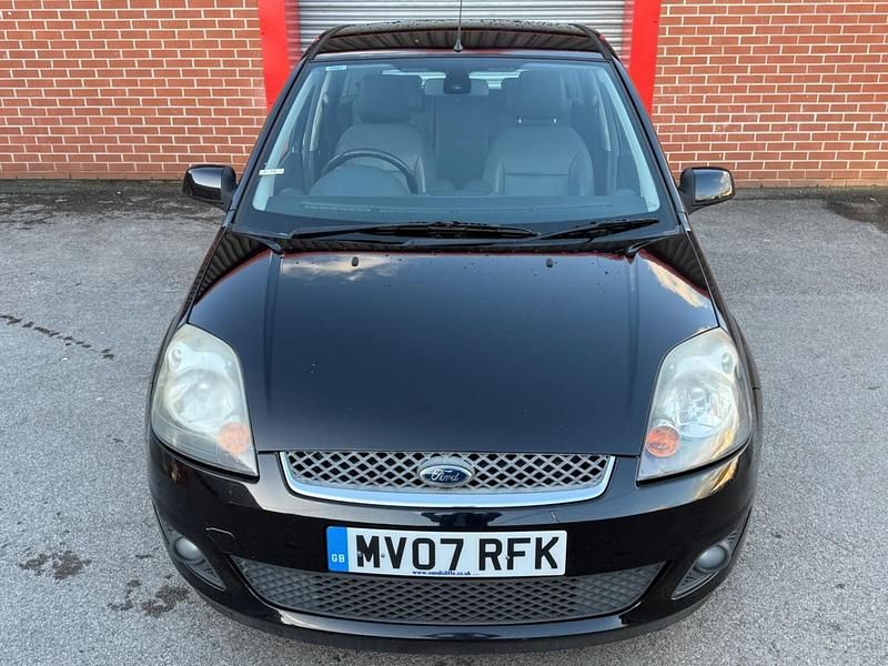 Used Ford Fiesta Ghia 79 HP (58 kW) 2007 Black Hatchback