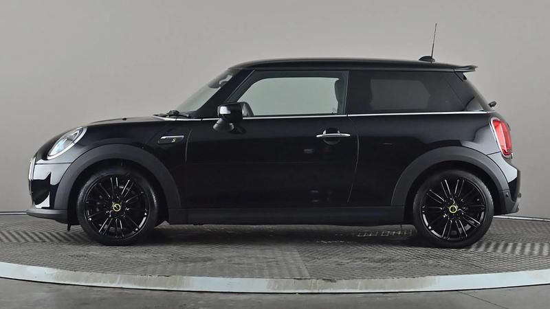 Used Mini Cooper S Level 2 135 kW (184 HP) 2022 Black Hatchback