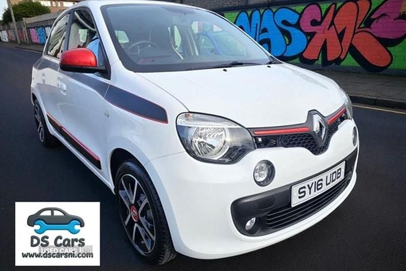 White Used 2016 Renault Twingo Dynamique Hatchback | £5,695 (Fair price) - Image 1/1