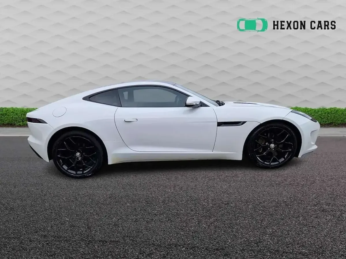Used Jaguar F-Type Supercharged 340 HP (250 kW) 2016 White Coupe