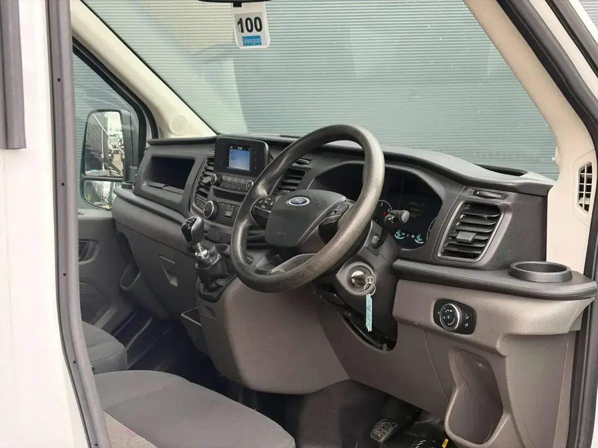 Usado Ford Transit 130 HP (95 kW) 2023 Branco Cabrios