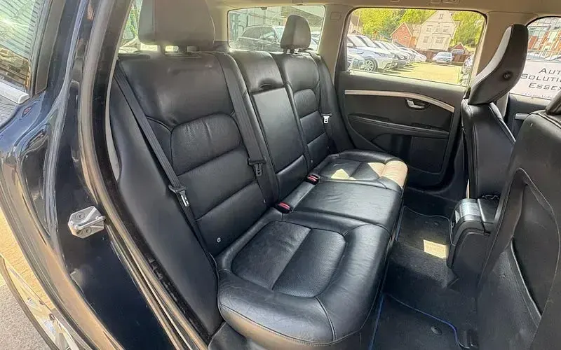 Used Volvo V70 SE Lux 163 HP (119 kW) 2013 Blue Estate