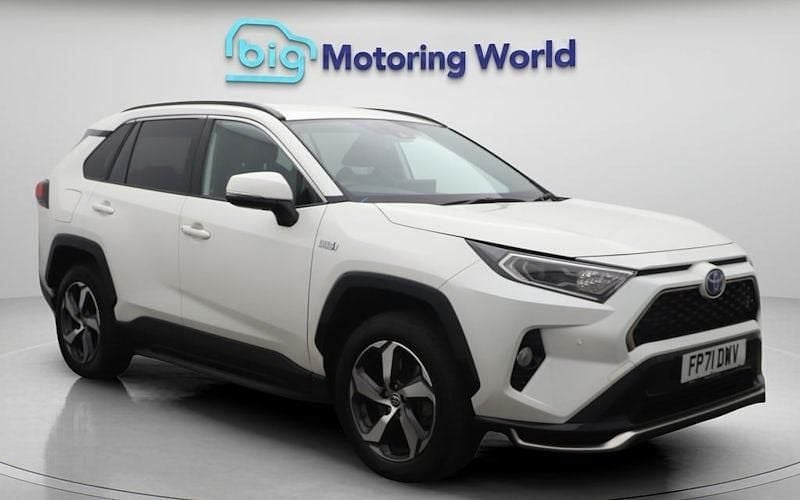 Used 2025 Toyota RAV4 Hybrid Design SUV | £26,700 (Super price) - Image 1/4