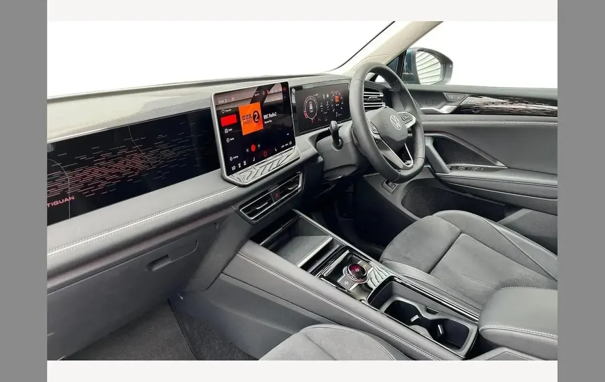 Used VW Tiguan Elegance 150 HP (110 kW) 2025 Nightshade blue SUV
