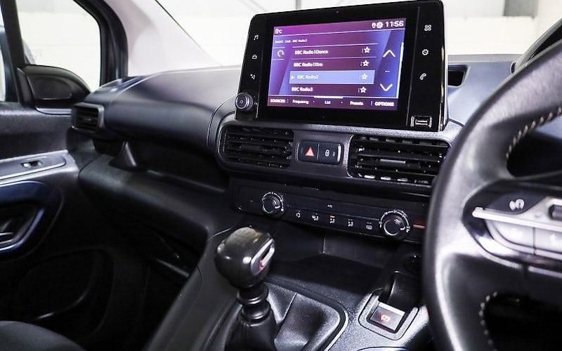 Used Peugeot Rifter Allure 131 HP (96 kW) 2019 Grey MPV