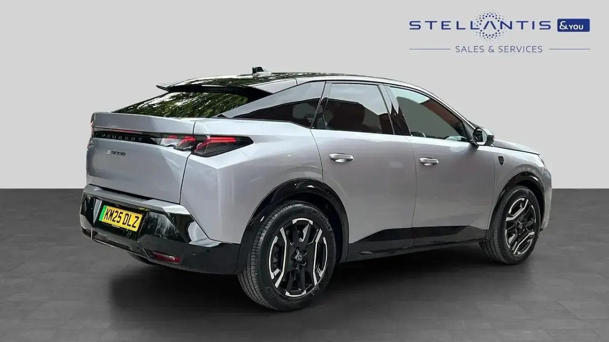 Used Peugeot e-3008 GT 152 kW (207 HP) 2025 Grey SUV