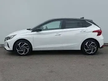 Used Hyundai i20 Ultimate 100 HP (73 kW) 2023 White Hatchback
