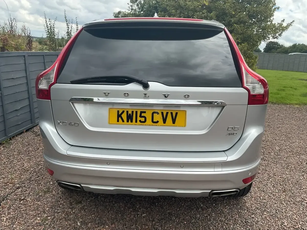 Used Volvo XC60 SE Lux 220 HP (161 kW) 2015 Silver SUV