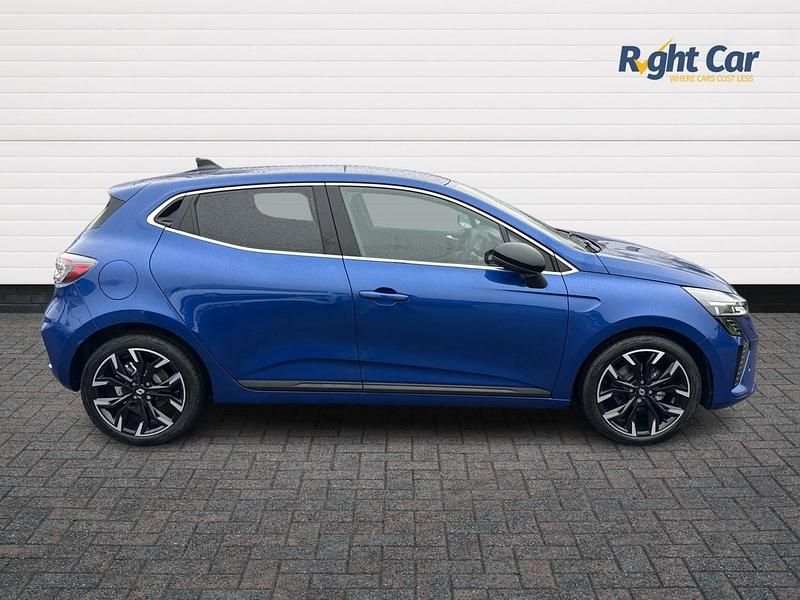 New Renault Clio V Techno 90 HP (66 kW) 2025 Iron blue  Hatchback