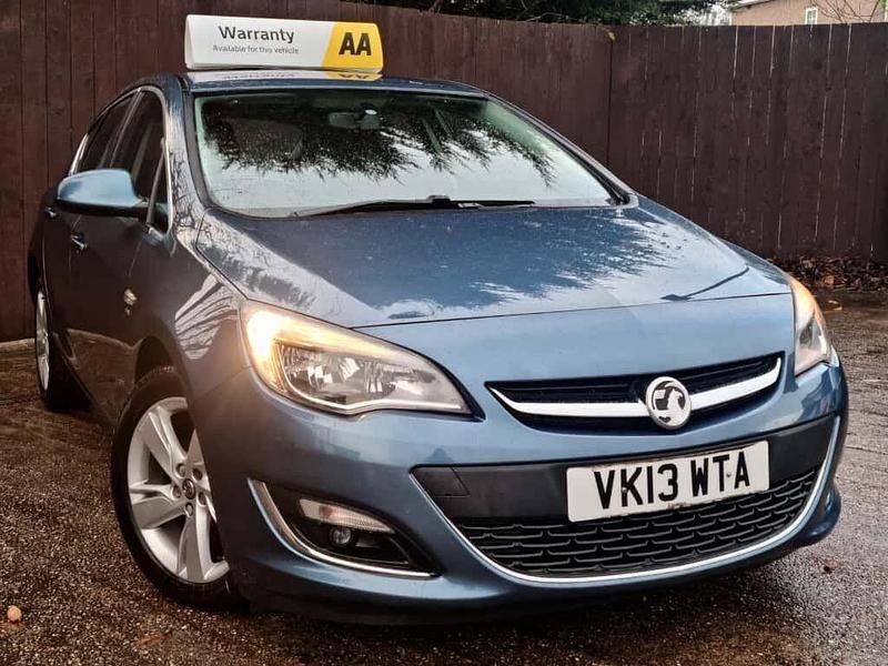 Blue Used 2013 Vauxhall Astra SRi Hatchback | £3,495 (Fair price) - Image 1/4