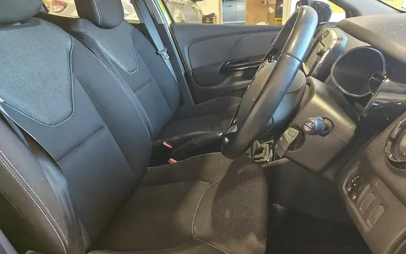 Used Renault Clio Dynamique 73 HP (53 kW) 2015 Hatchback