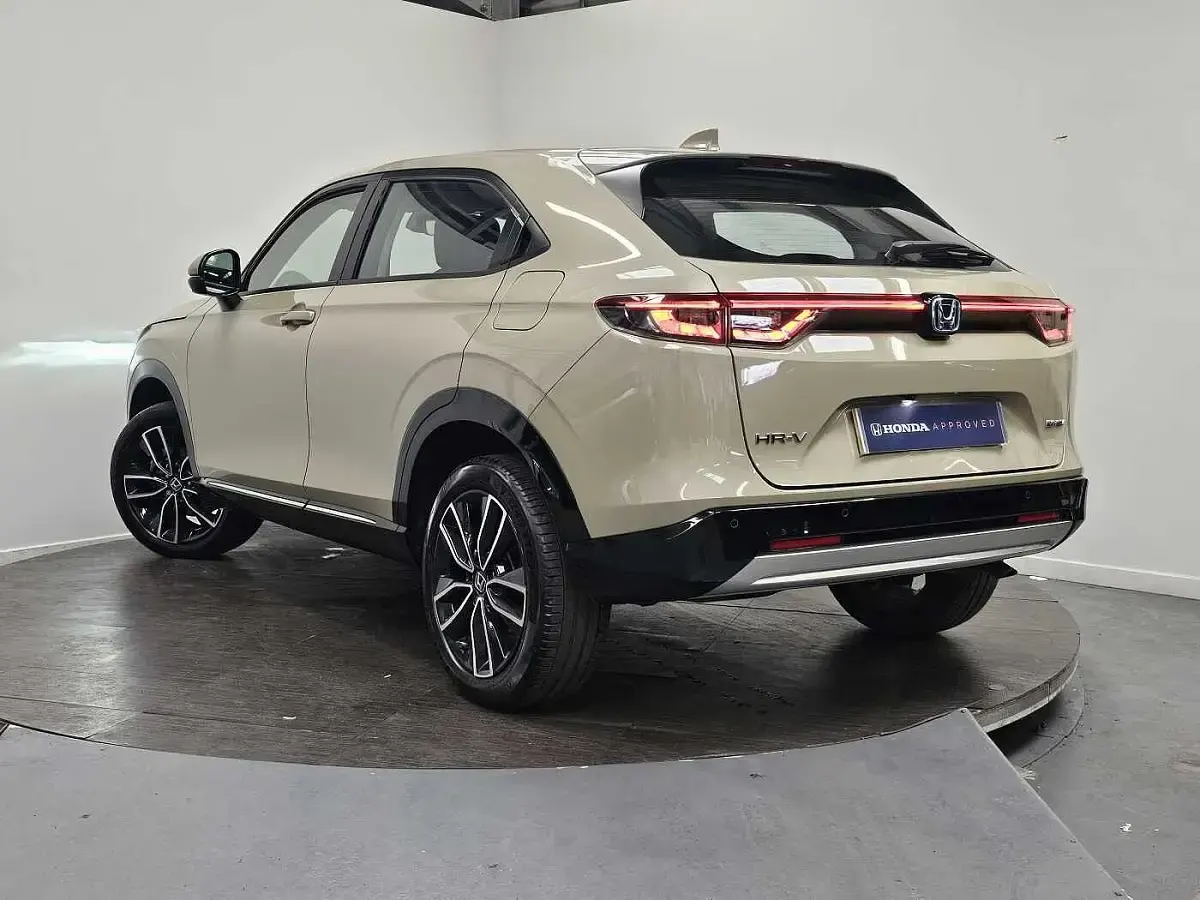 Used Honda HR-V Advance 131 HP (96 kW) 2024 Beige SUV