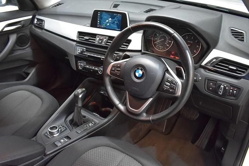 Usado BMW X1 Comfort Edition 150 CV (110 kW) 2017 Blanco SUV