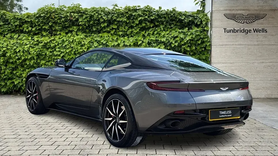 Used Aston Martin DB11 503 HP (369 kW) 2020 Silver