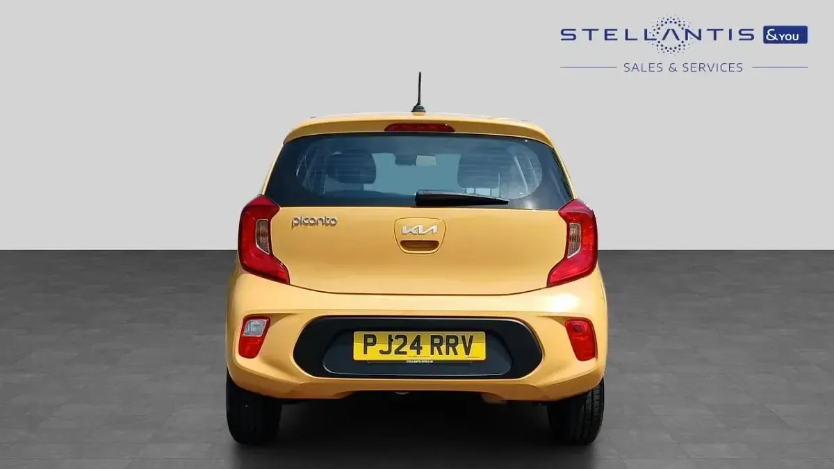 Used Kia Picanto 66 HP (48 kW) 2024 Yellow Hatchback