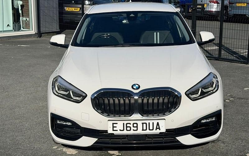 Used BMW 118 Sport Line 140 HP (102 kW) 2020 Hatchback