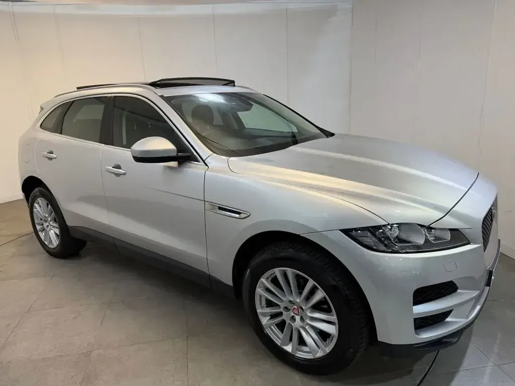 Used Jaguar F-Pace Portfolio 250 HP (183 kW) 2017 Silver SUV