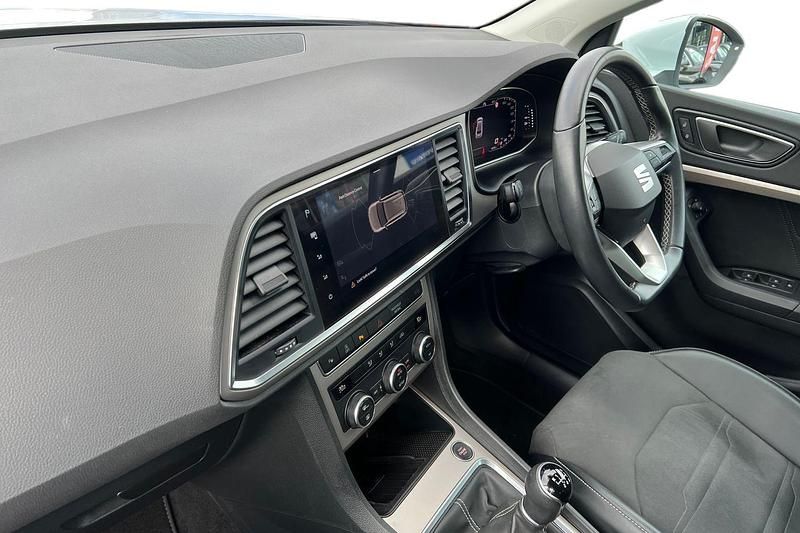 Used Seat Ateca Xperience 150 HP (110 kW) 2023 Nevada white SUV