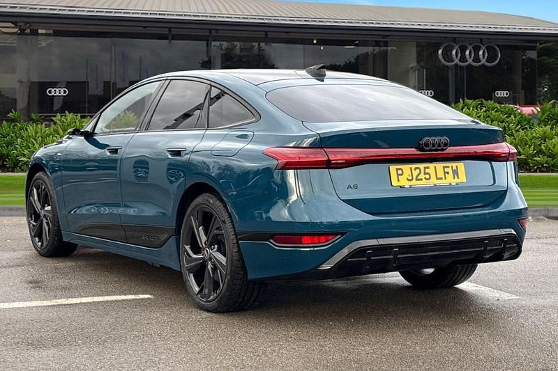 Used Audi A6 e-tron Comfort 210 kW (286 HP) 2025 Blue Hatchback