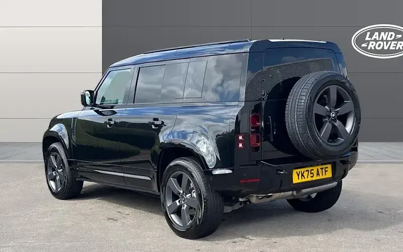 Used Land Rover Defender HSE Dynamic 349 HP (256 kW) 2025 Other SUV