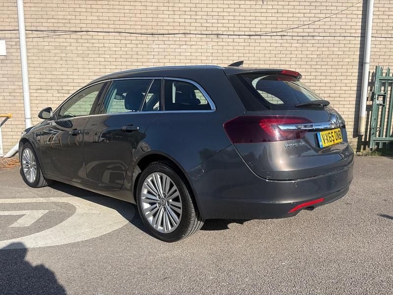 Second-hand Vauxhall Insignia 136 CP (100 kW) 2016 Gri Break