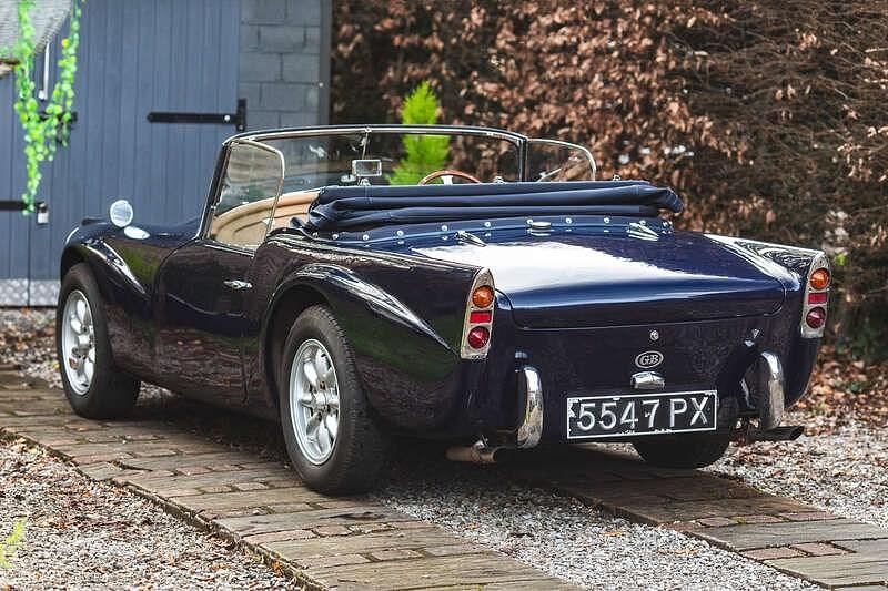 Used Daimler SP 250 1960 Blue