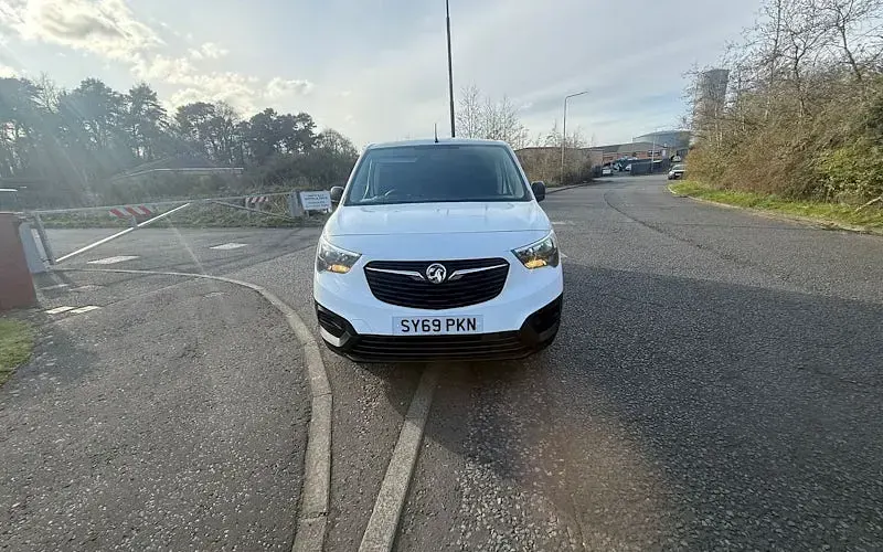 Used Vauxhall Combo Edition 101 HP (74 kW) 2021 MPV