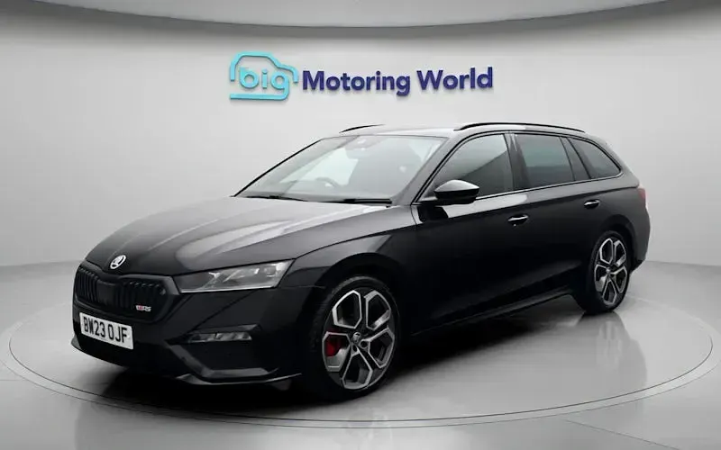Used Skoda Octavia vRS 200 HP (147 kW) 2023 Black Estate