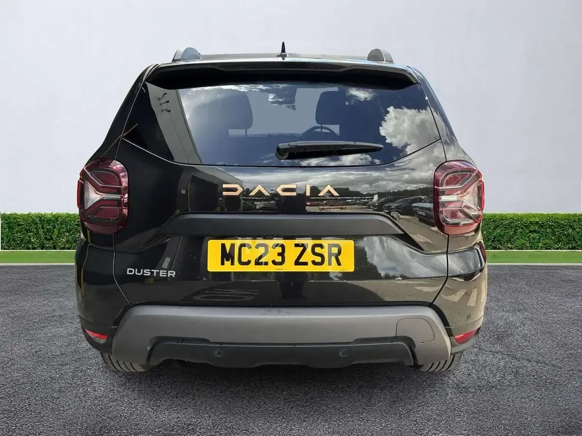 Used Dacia Duster Extreme 90 HP (66 kW) 2023 Black SUV