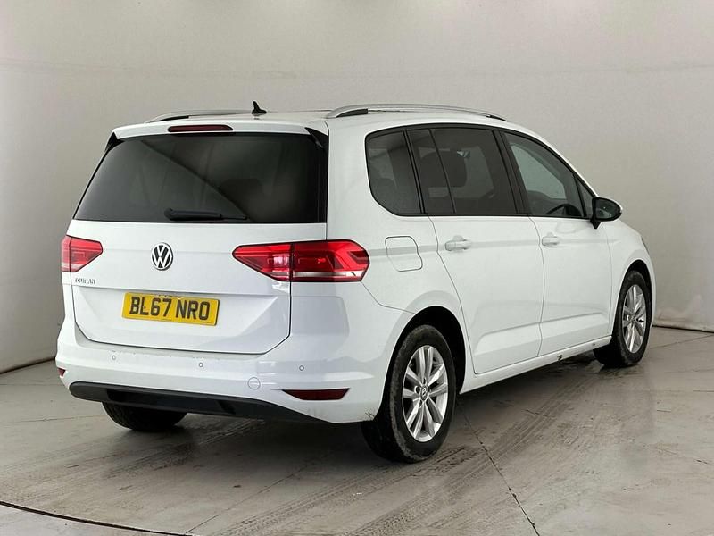 Used VW Touran Family 115 HP (84 kW) 2017 White MPV