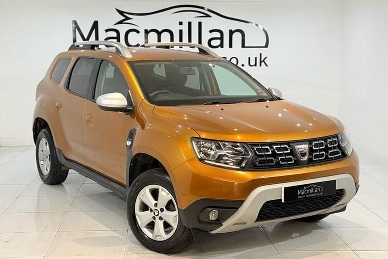 Used Dacia Duster Comfort 101 HP (74 kW) 2020 Orange SUV