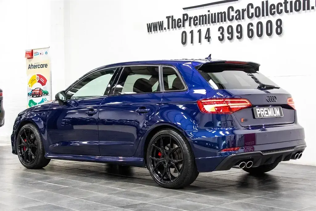 Begagnad Audi S3 Sportback Black Edition 2018 Blå Halvkombi