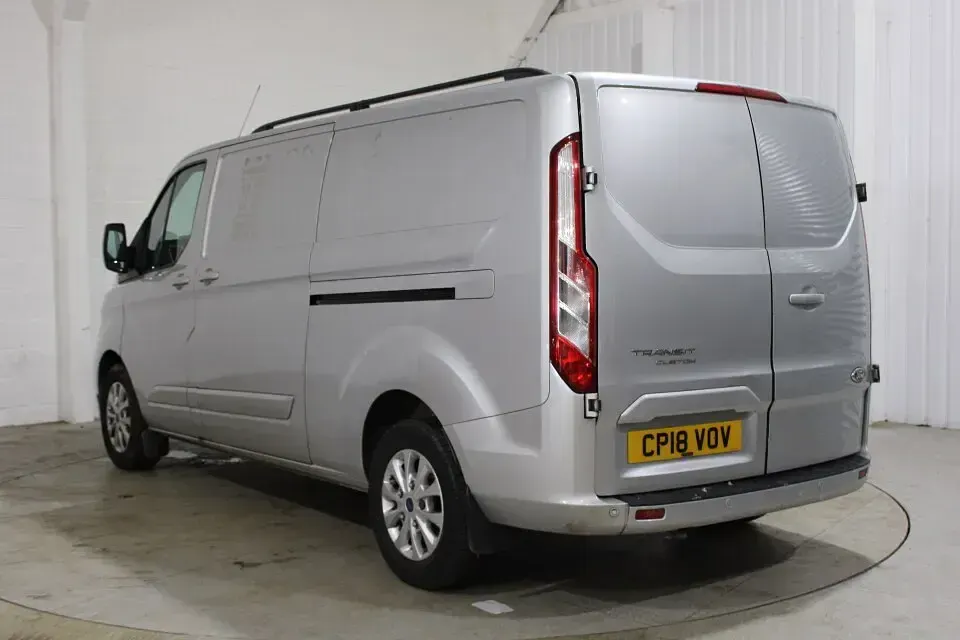 Used Ford Transit Custom Limited 130 HP (95 kW) 2018 Silver Van