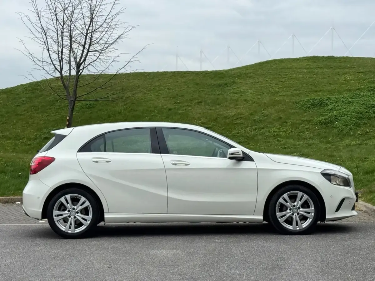 Usado Mercedes A180 2016 Branco Citadino
