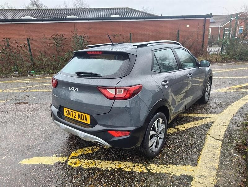 Used Kia Stonic 99 HP (72 kW) 2022 Grey SUV