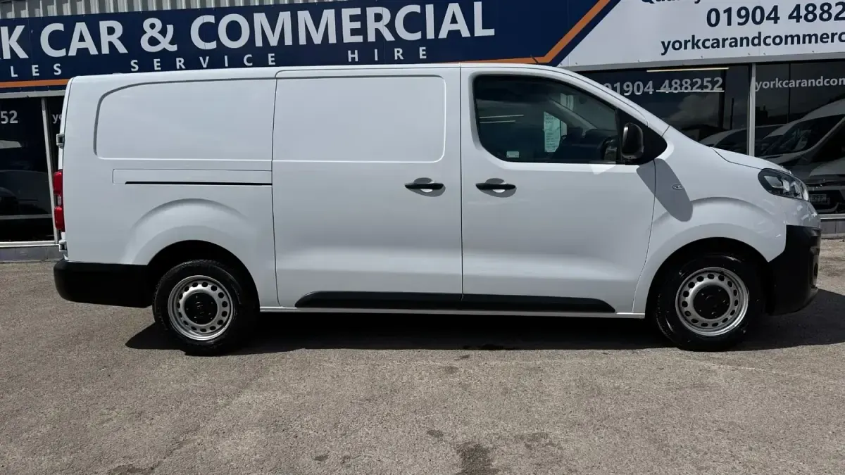 Usado Fiat Scudo S 143 HP (105 kW) 2023 Branco Van